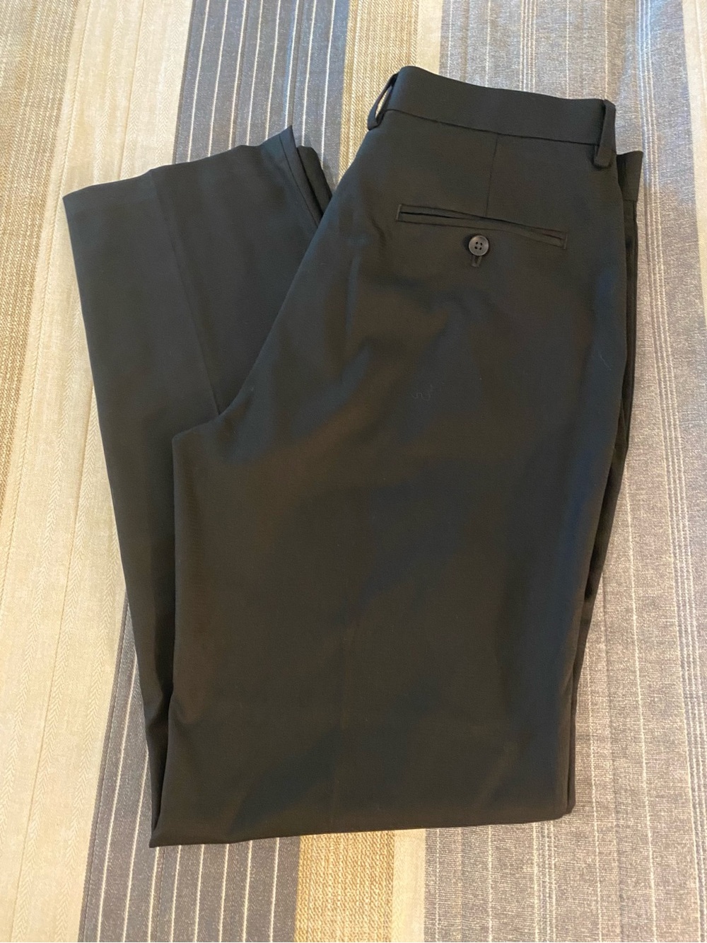 Haggar Black Dress Pants - Classic Tailored Look